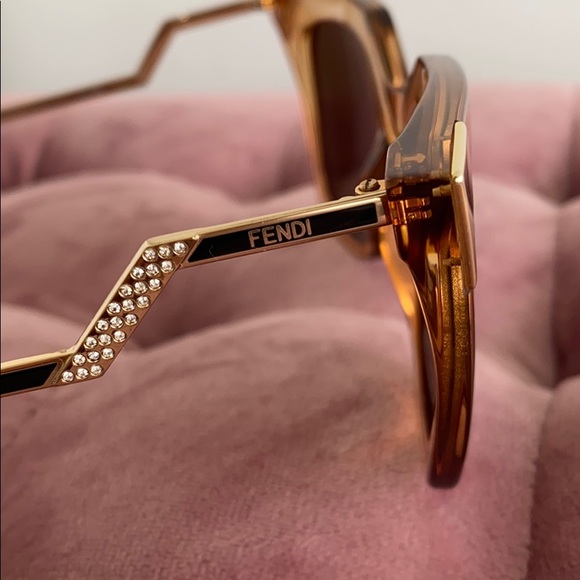 Fendi Iridia Structures Cat Eye Sunglasses ? main image 5